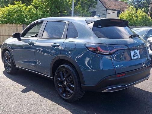 Nordic Forest Pearl 2024 Honda HR-V AWD Sport