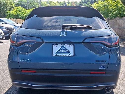 Nordic Forest Pearl 2024 Honda HR-V AWD Sport