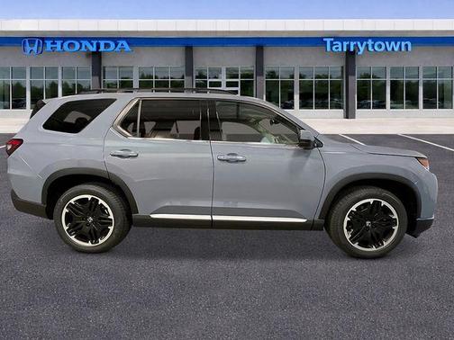 Sonic Gray Pearl 2026 Honda Pilot Touring 8-Passenger