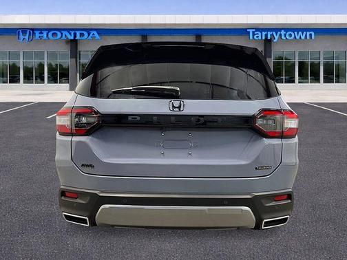 Sonic Gray Pearl 2026 Honda Pilot Touring 8-Passenger
