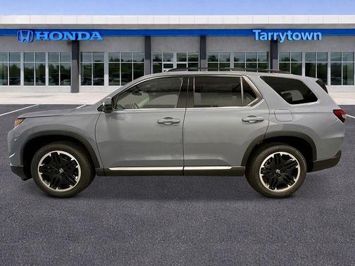 Sonic Gray Pearl 2026 Honda Pilot Touring 8-Passenger