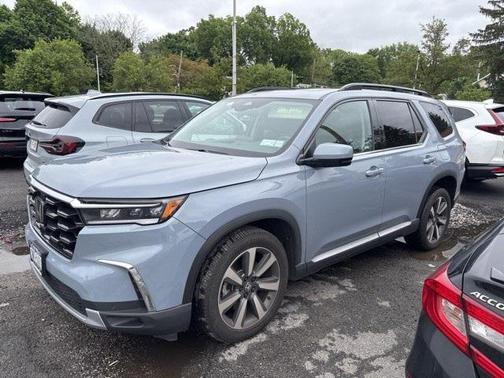 2024 Honda Pilot Touring 8-Passenger