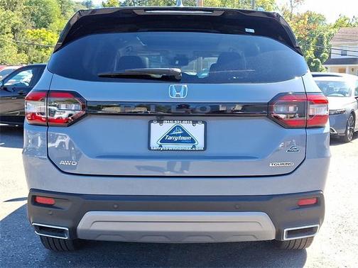 2024 Honda Pilot Touring 8-Passenger