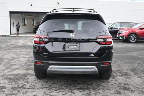 2023 Honda Pilot AWD EX-L 8 Passenger