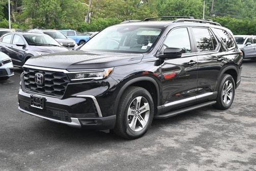 2023 Honda Pilot AWD EX-L 8 Passenger