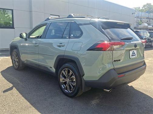 2023 Toyota RAV4 Hybrid XLE Premium