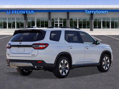 Platinum White Pearl 2026 Honda Pilot Touring 8-Passenger