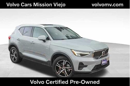 2025 Volvo XC40 Core