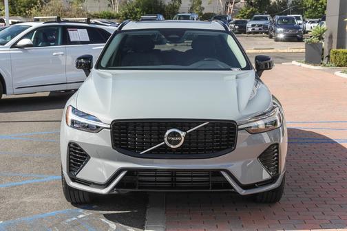 2025 Volvo XC60 Plug-In Hybrid T8 Core