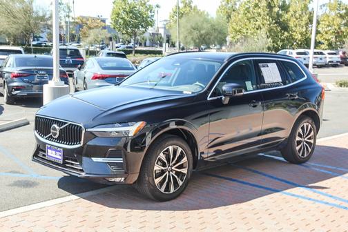 2023 Volvo XC60 B5 FWD Core
