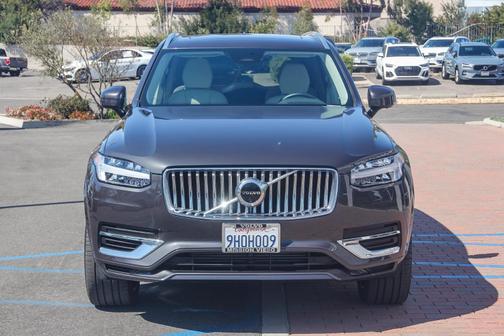 2023 Volvo XC90 Recharge Plug-In Hybrid Plus 6-Seater