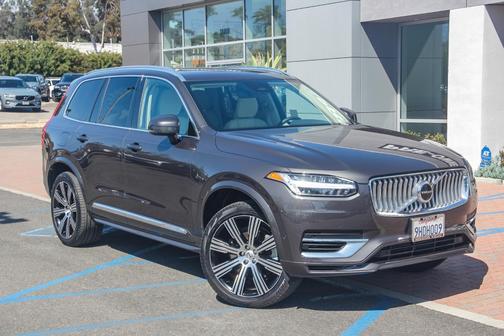 2023 Volvo XC90 Recharge Plug-In Hybrid Plus 6-Seater