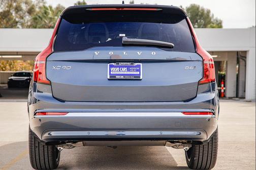 Denim Blue Metallic 2026 Volvo XC90 Plus, B6 AWD Gas (mild hybrid), Gasoline, Bright, 7 Seats
