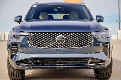 Denim Blue Metallic 2026 Volvo XC90 Plus, B6 AWD Gas (mild hybrid), Gasoline, Bright, 7 Seats
