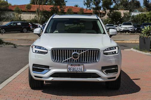 2023 Volvo XC90 Recharge Plug-In Hybrid Ultimate Bright 7-Seater