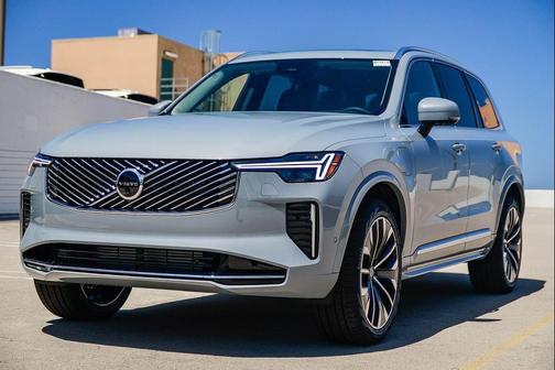 Vapour Grey Metallic 2026 Volvo XC90 Plug-In Hybrid Plus, T8 AWD, Electric/Gasoline, Bright, 6 Seats
