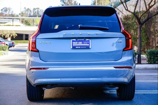 Vapour Grey Metallic 2026 Volvo XC90 Plug-In Hybrid Ultra, T8 AWD, Electric/Gasoline, Bright, 7 Seats