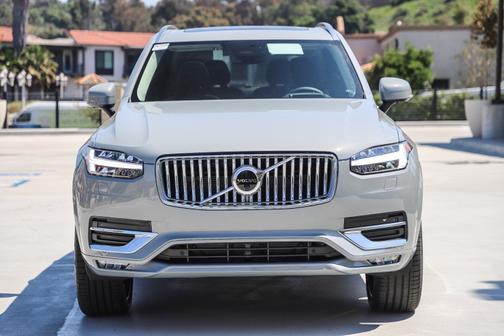 2025 Volvo XC90 B6 Ultra 6-Seater