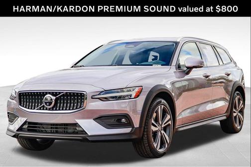 2026 Volvo V60 Cross Country Plus, B5 AWD Gas (mild hybrid)