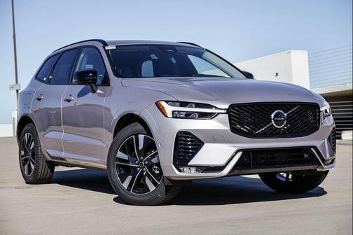 Aurora Silver 2026 Volvo XC60 B5 Plus