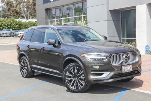 2023 Volvo XC90 Recharge Plug-In Hybrid Plus Bright 7-Seater