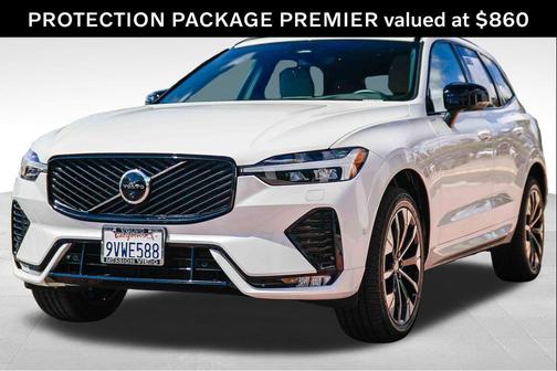 Crystal White Metallic 2026 Volvo XC60 B5 Plus