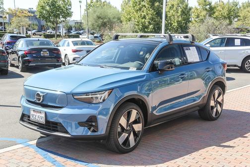 2023 Volvo C40 Recharge Pure Electric Twin Plus