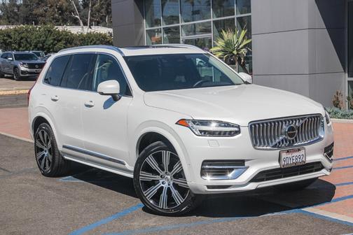2023 Volvo XC90 Recharge Plug-In Hybrid Plus 6-Seater