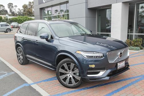 2023 Volvo XC90 Recharge Plug-In Hybrid Ultimate 6-Seater