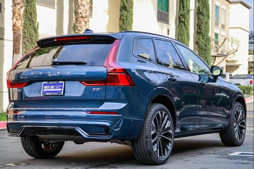 Denim Blue Metallic 2026 Volvo XC60 B5 Ultra