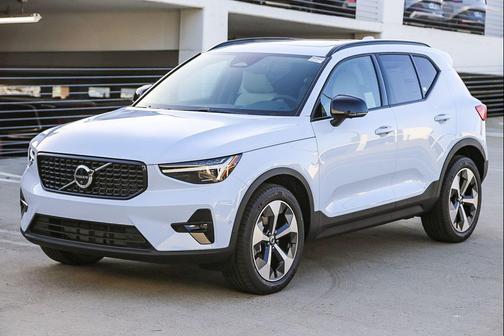 Cloud Blue 2026 Volvo XC40 Plus, B5 AWD Gas (mild hybrid), Dark