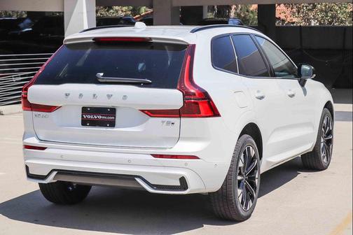 Crystal White Metallic 2026 Volvo XC60 Plug-In Hybrid Plus, T8 AWD Electric/Gasoline, Dark