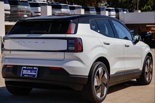 Crystal White Metallic 2026 Volvo EX30 Plus, Single Motor, Fuly electric