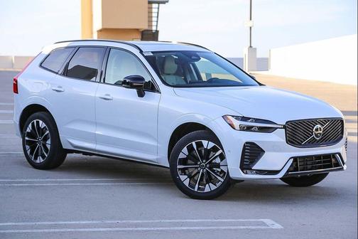 Crystal White Metallic 2026 Volvo XC60 B5 Ultra