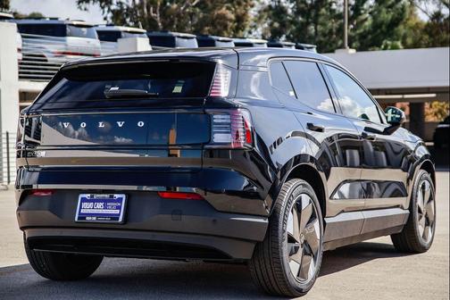 Onyx Black Metallic 2026 Volvo EX30 Ultra Twin Motor Performance, Fully electric