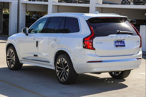 Crystal White Pearl 2026 Volvo XC90 Plug-In Hybrid Plus, T8 AWD, Electric/Gasoline, Bright, 7 Seats