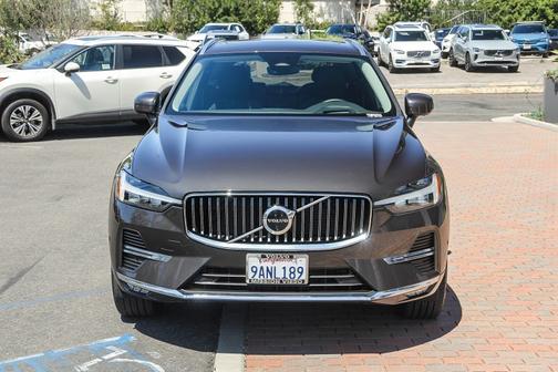 2022 Volvo XC60 B5 FWD Inscription