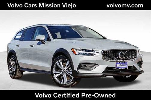 2025 Volvo V60 Cross Country Plus