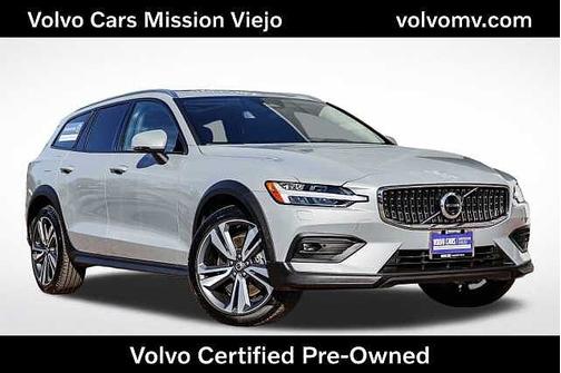 2025 Volvo V60 Cross Country Plus