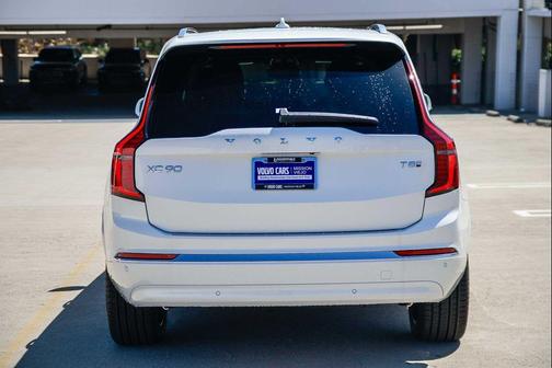 Crystal White Pearl 2026 Volvo XC90 Plug-In Hybrid Plus, T8 AWD, Electric/Gasoline, Bright, 7 Seats