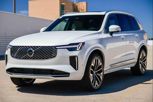 Crystal White Pearl 2026 Volvo XC90 Plug-In Hybrid Plus, T8 AWD, Electric/Gasoline, Bright, 7 Seats