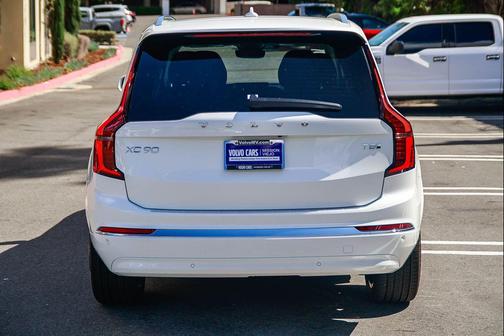 Crystal White Pearl 2026 Volvo XC90 Plug-In Hybrid Plus, T8 AWD, Electric/Gasoline, Bright, 7 Seats