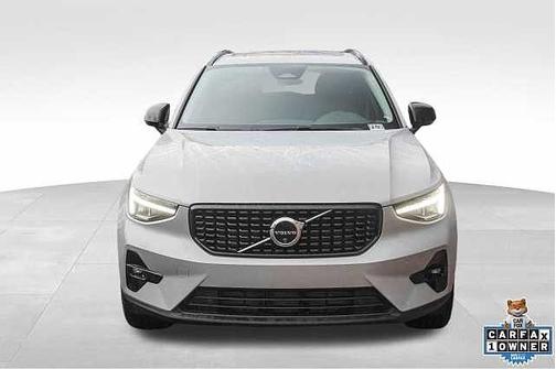 2025 Volvo XC40 Plus