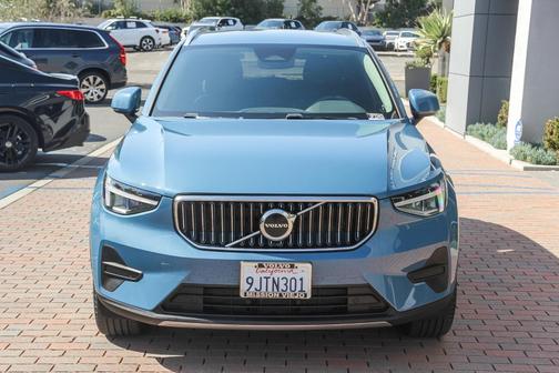 2024 Volvo XC40 B5 Core Bright