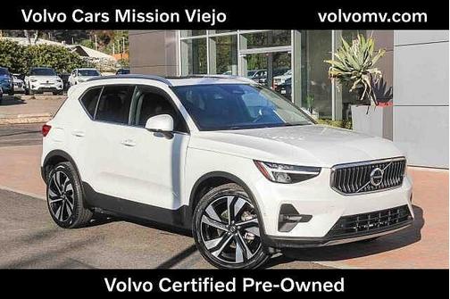 2025 Volvo XC40 Plus