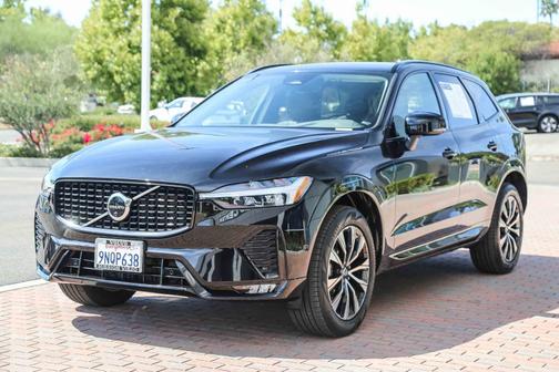 2025 Volvo XC60 B5 Plus