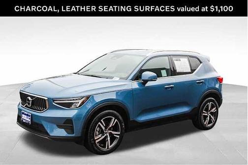 2025 Volvo XC40 Core