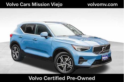 2025 Volvo XC40 Core