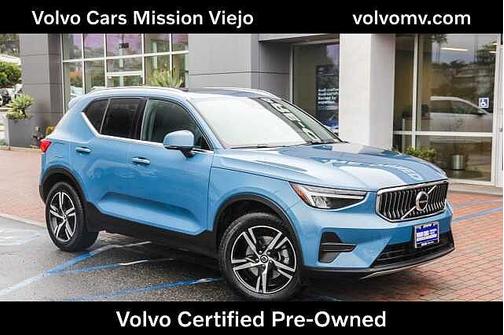 2025 Volvo XC40 Core