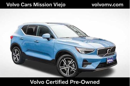 2025 Volvo XC40 Core
